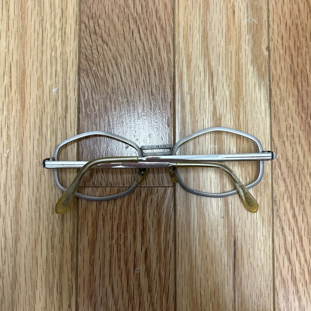 Vintage 1960's Universal Optical Eyeglasses Silvertone Metal - No Lenses‎